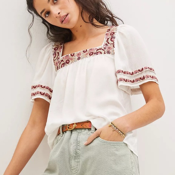 Wendy Embroidered Blouse - Picture 1 of 9